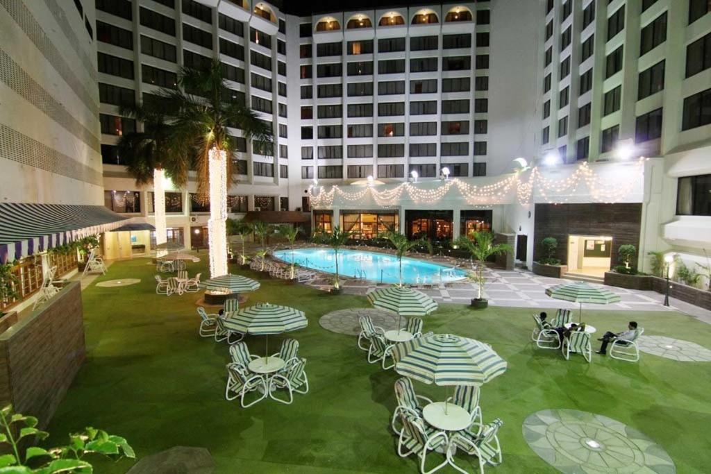 Regent Plaza Hotel & Convention Center Καράτσι Εξωτερικό φωτογραφία