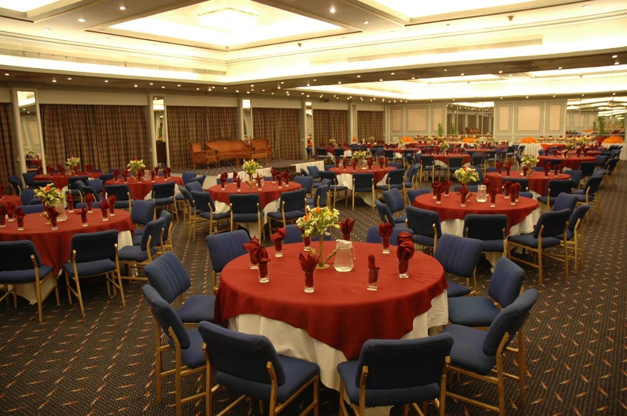 Regent Plaza Hotel & Convention Center Καράτσι Εξωτερικό φωτογραφία