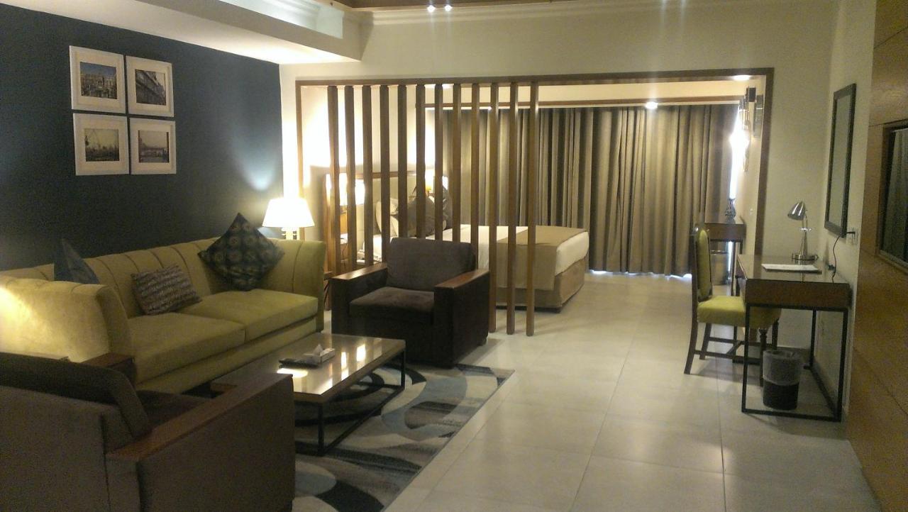 Regent Plaza Hotel & Convention Center Καράτσι Εξωτερικό φωτογραφία