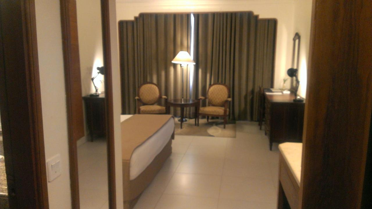 Regent Plaza Hotel & Convention Center Καράτσι Εξωτερικό φωτογραφία